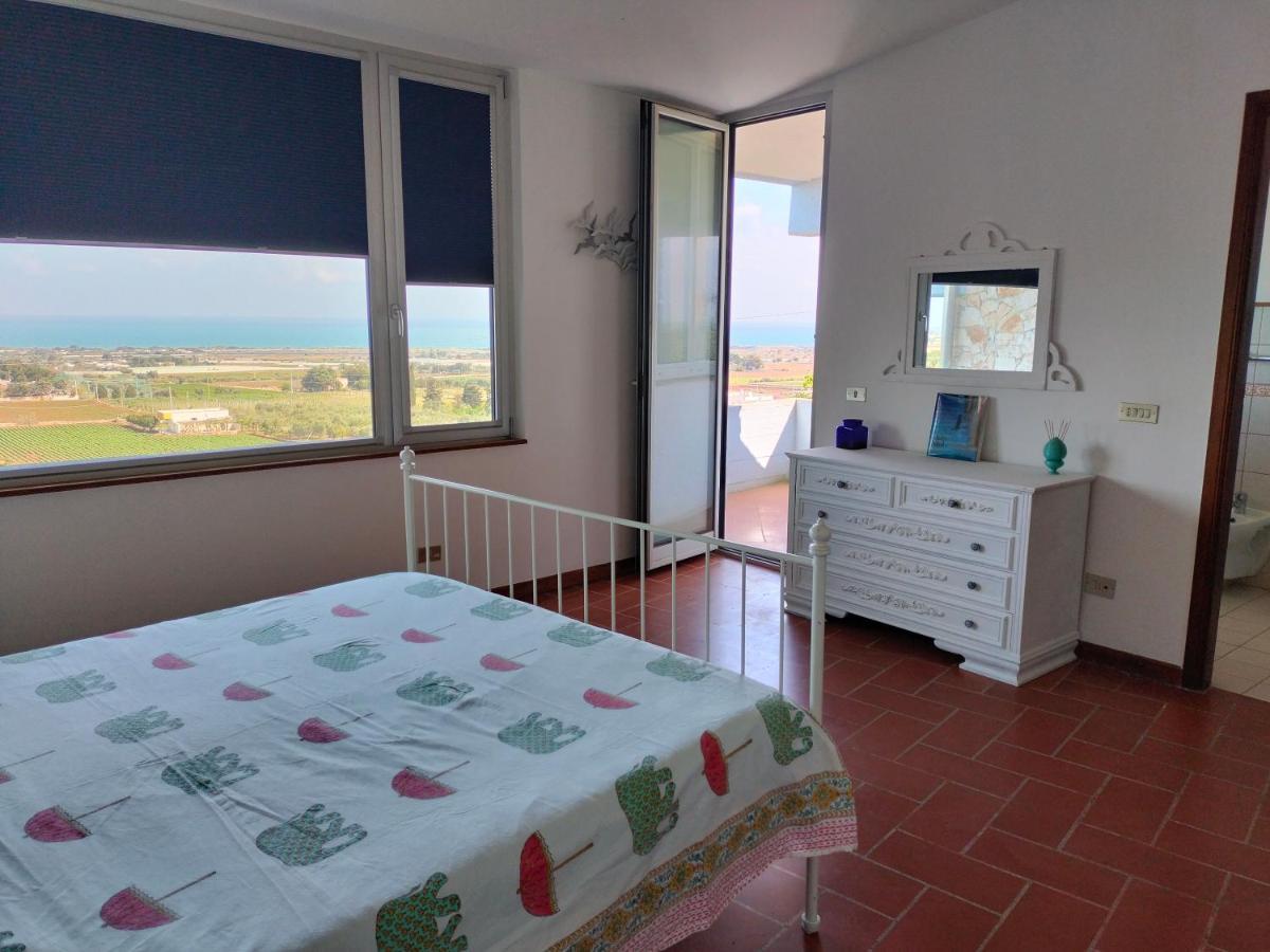 Le Finestre Sul Mare Bed & Breakfast Conversano Exterior photo
